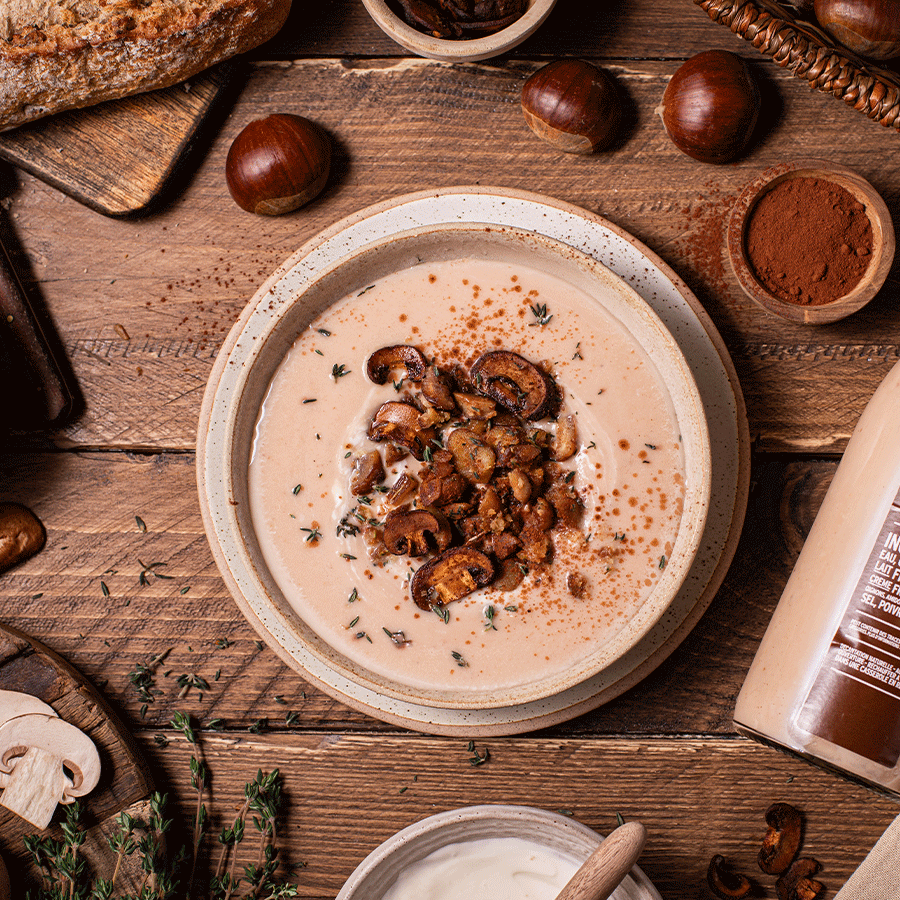 Soupe de châtaignes Giraudet, chips de champignons et châtaignes rôties au thym